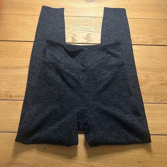 Assets red hot label Spanx legging charcoal gray medium - Picture 1 of 10
